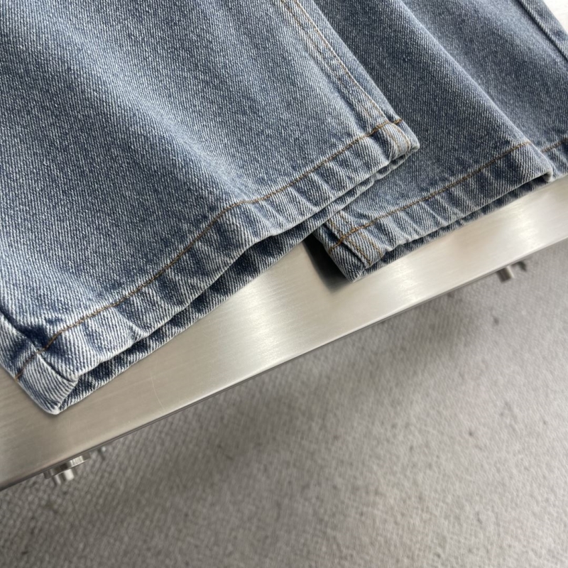 l0vis Vvtt0n jeans